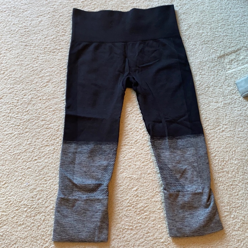Lululemon In The Flow Crop  Ombré Leggings